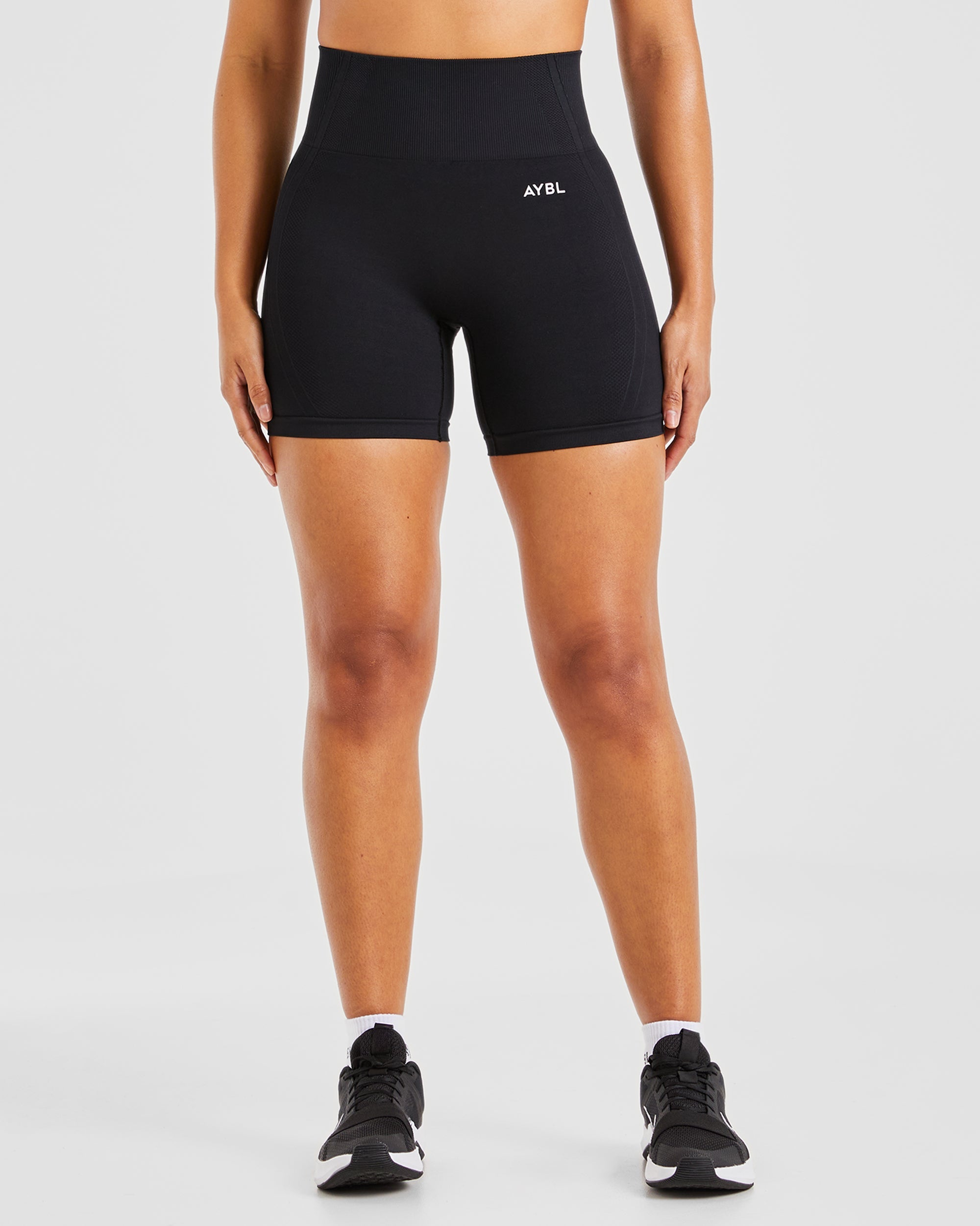 Balance V3 Seamless Cycling Shorts – Black Balance V3 Seamless Cycling Shorts - Black