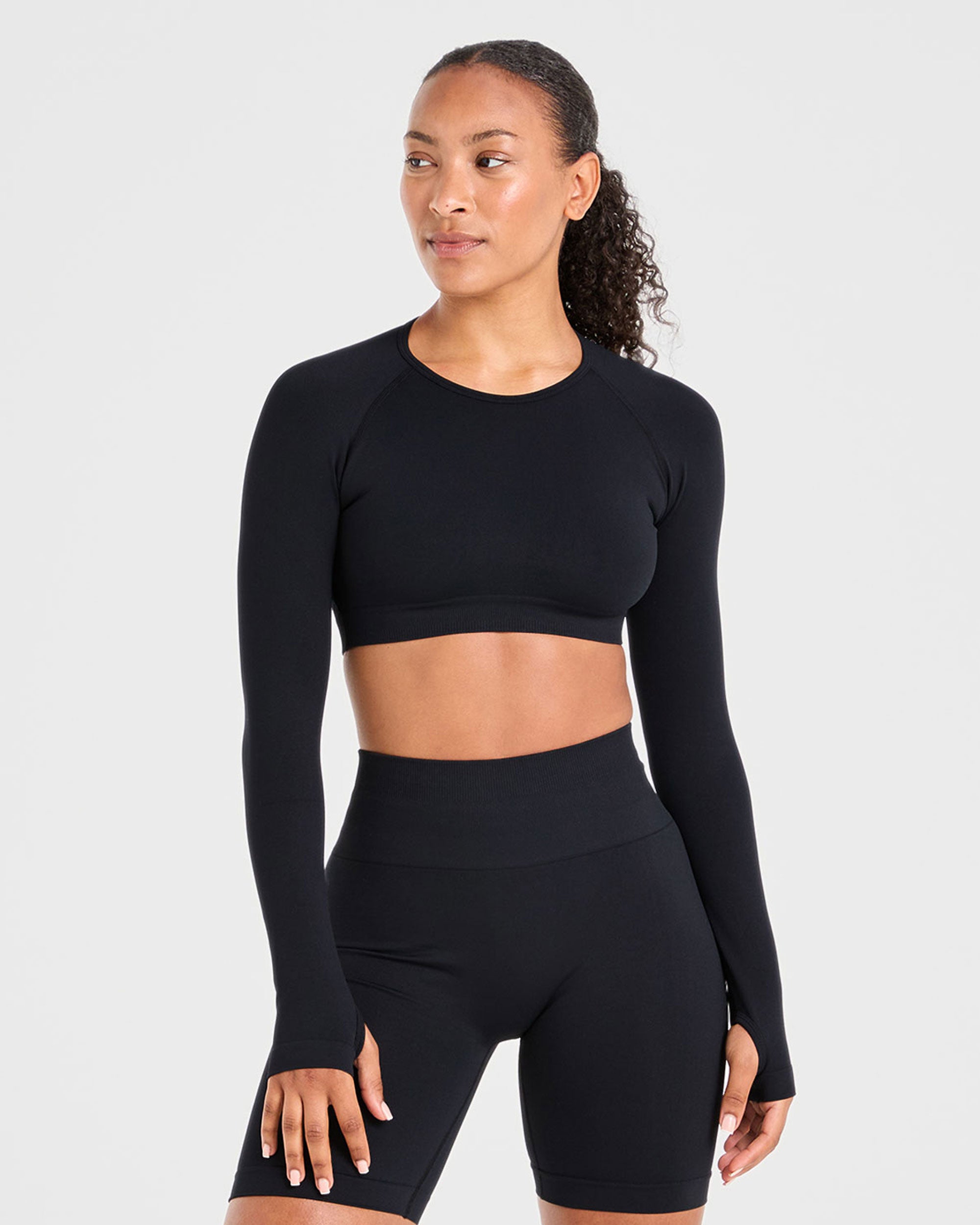 Power Seamless Long Sleeve Crop Top – Black Power Seamless Long Sleeve Crop Top - Black