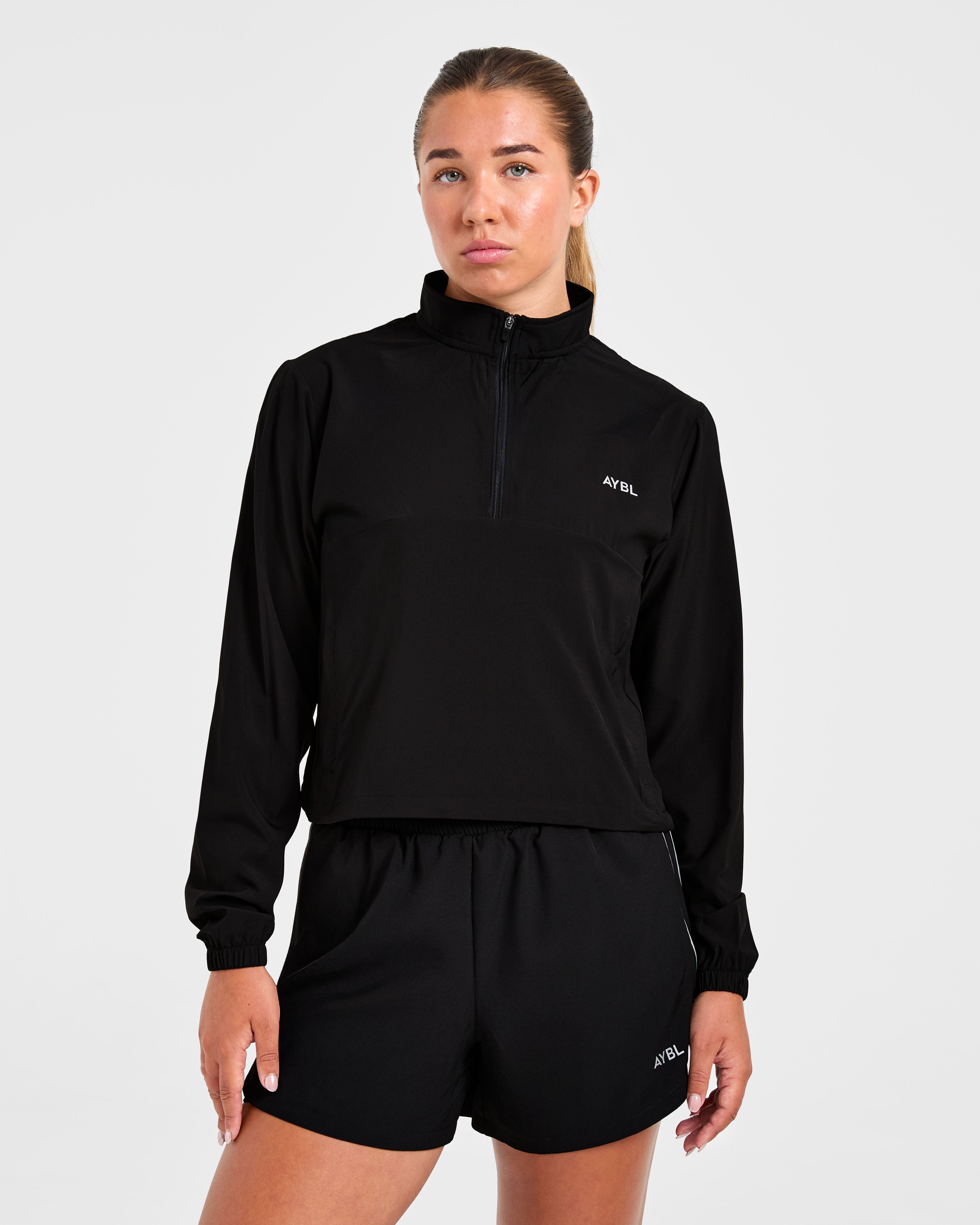 Run 1/2 Zip Jacket - Black