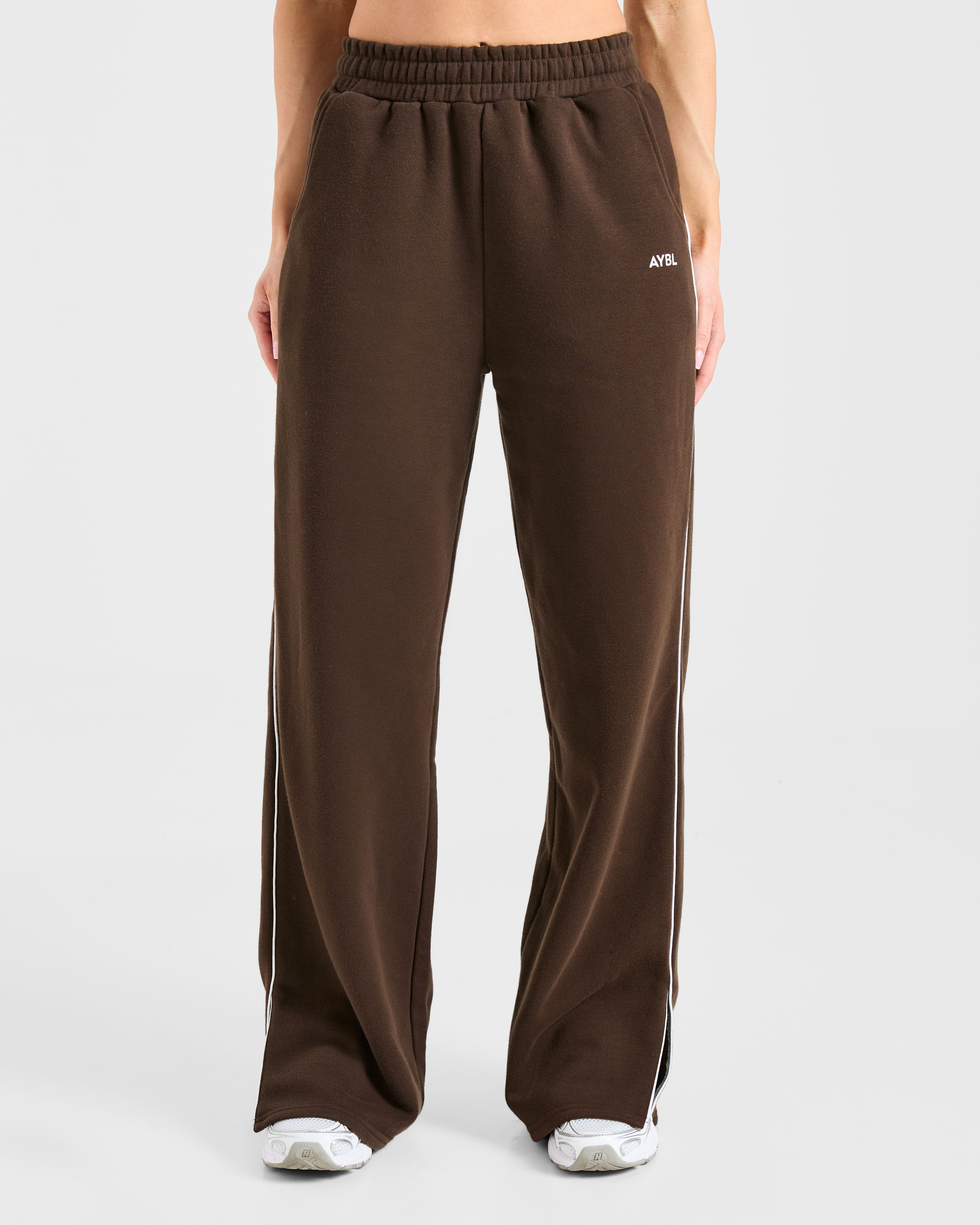 Form Straight Leg Joggers - Coffee Bean